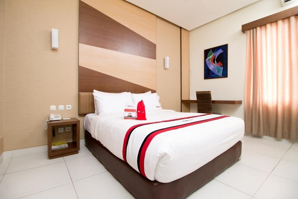 Reddoorz Near Roxy Hotel Jakarta Exterior photo