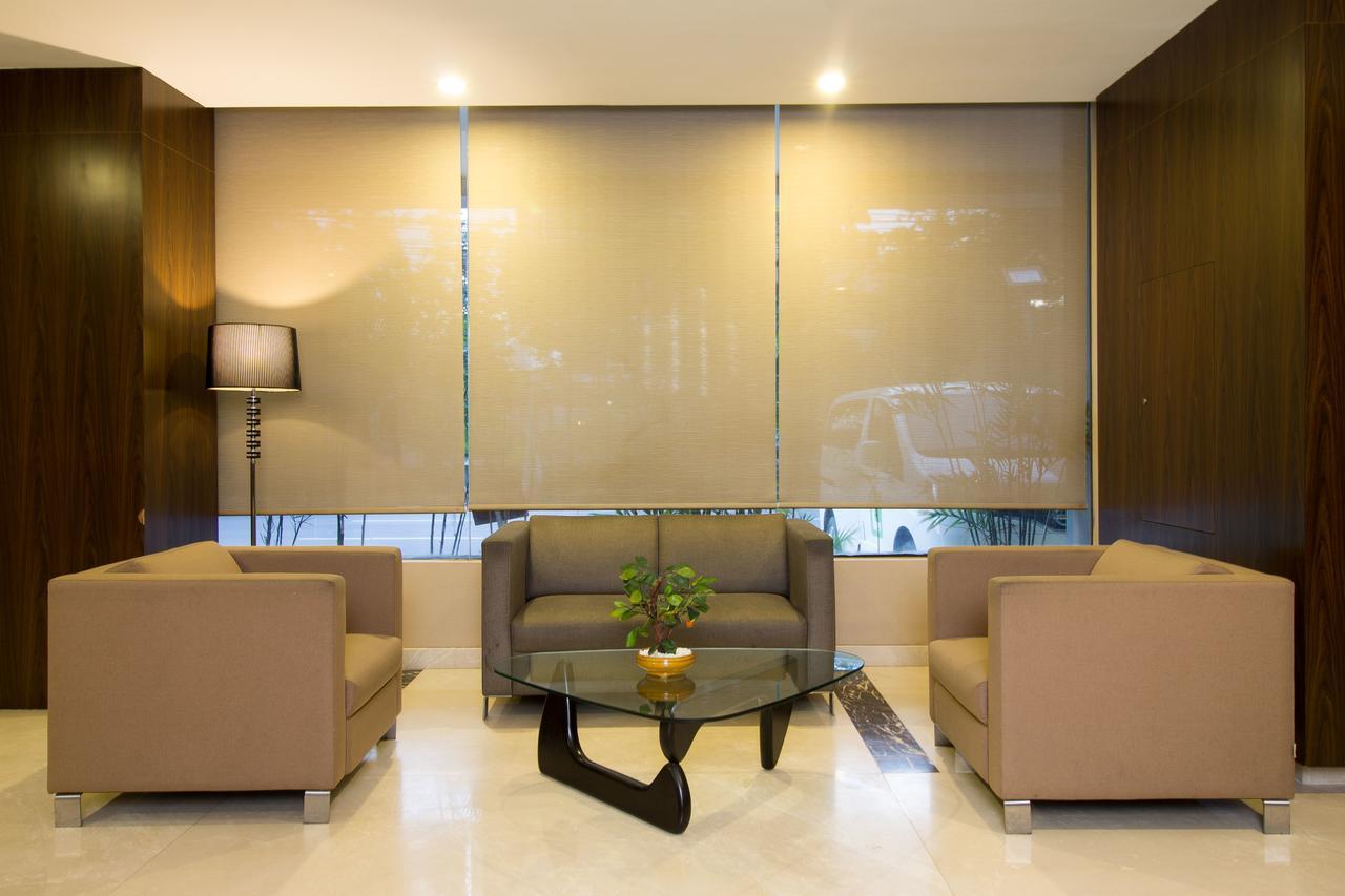 Reddoorz Near Roxy Hotel Jakarta Exterior photo